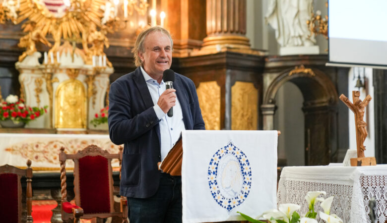 Dr. Maximilian Domej spricht in Slowenien über Medjugorje